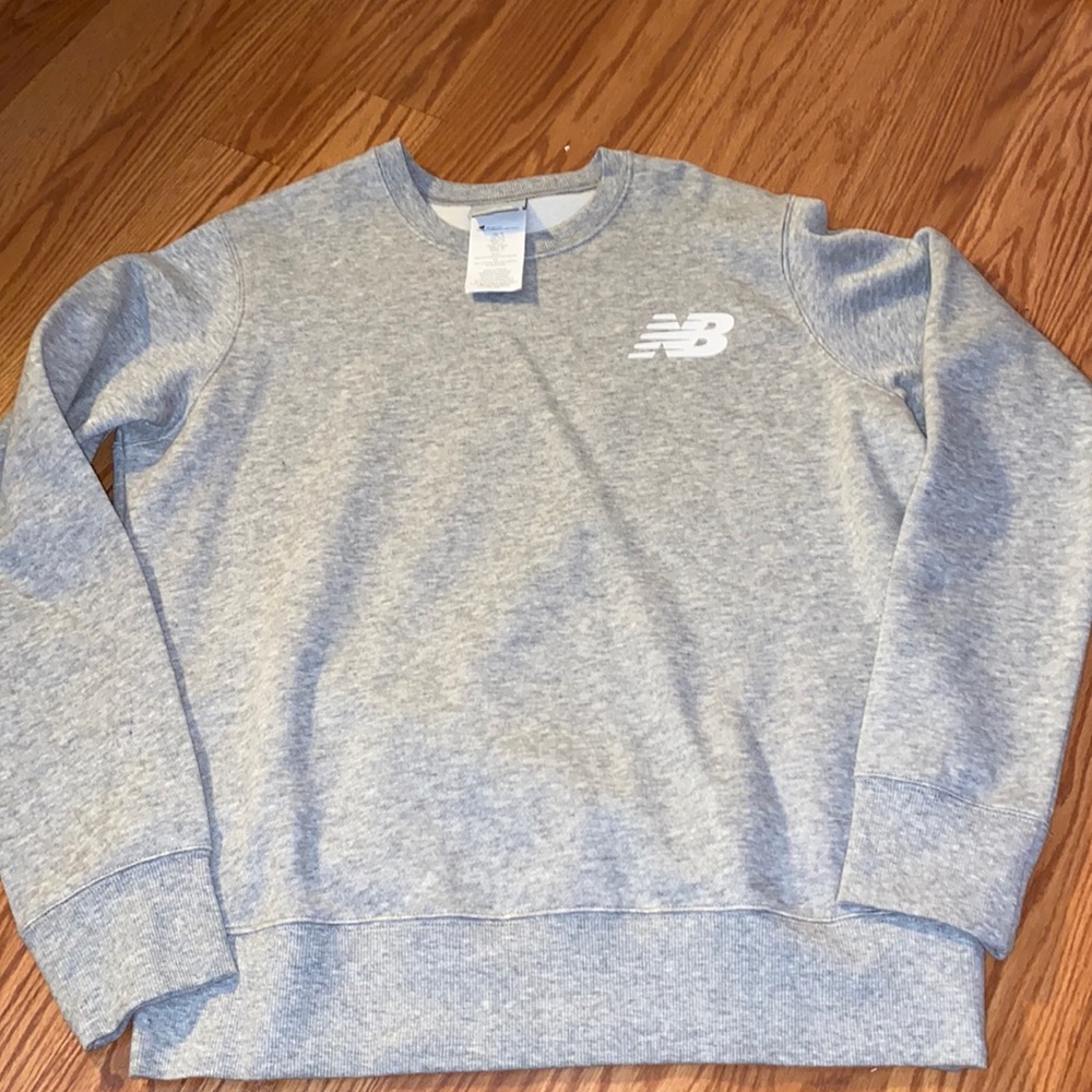 New balance gray sweat shirt